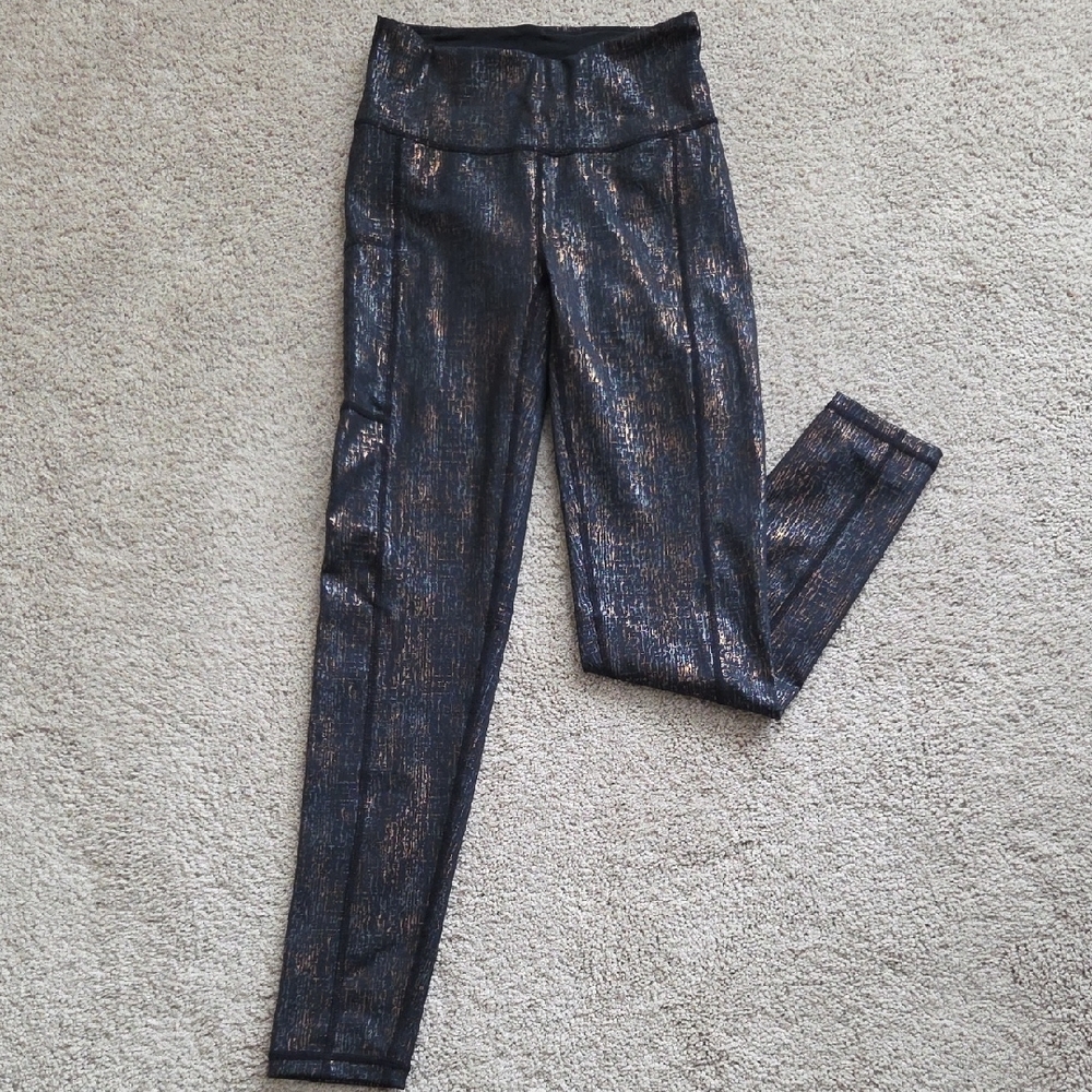 NWOT Lilly Pulitzer Black and Gold Shimmer Leggings